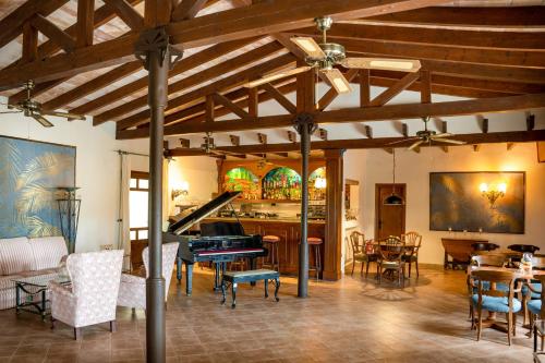 son moli country house