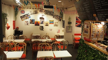 sakura hotel jimbocho hostel