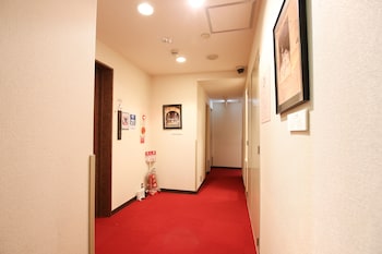 sakura hotel jimbocho hostel