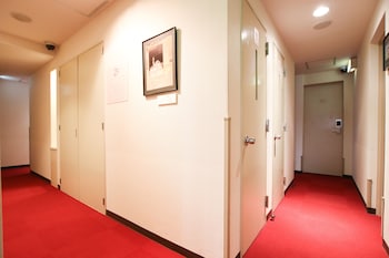 sakura hotel jimbocho hostel