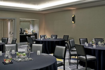 Renaissance Providence Downtown Hotel,Providence County>>East Providence,4 star