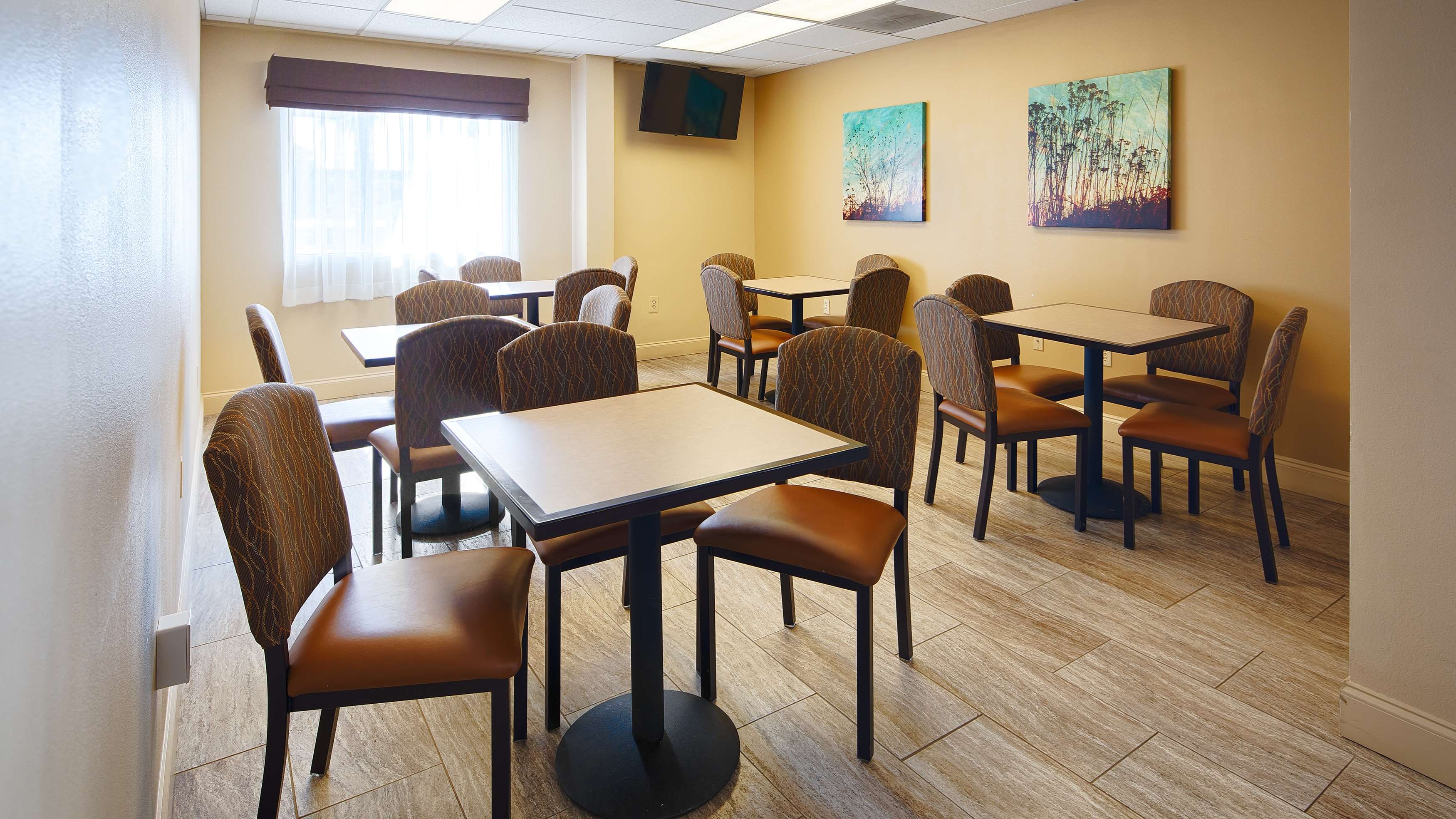 red roof inn port allen