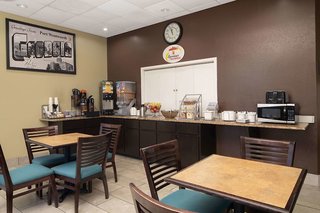 red roof inn savannah north i 95 port wentworth