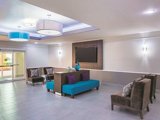 La Quinta Inn & Suites By Wyndham Port Lavaca,Texas>>Port Lavaca,3 star