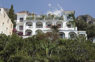 Hotel Villa Bellavista,Near Marina Di Praia,3 star