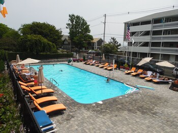 Surfside Hotel And Suites,Eastham>>Cape Cod,3 star