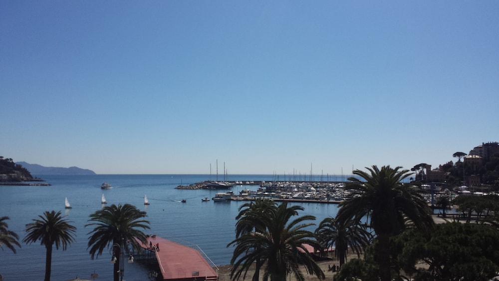hotel riviera