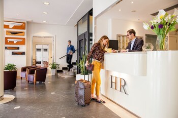 hotel riviera