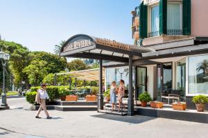 hotel riviera