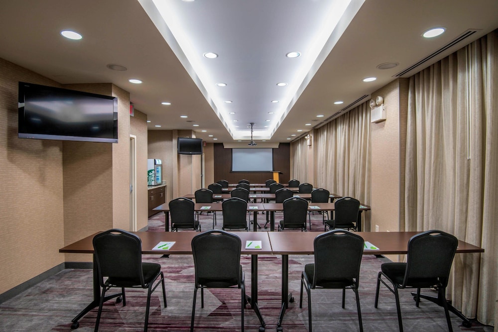 courtyard by marriott tulsa downtown