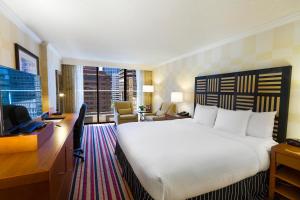 Pinnacle Hotel Harbourfront,Near Canada Place,4 star