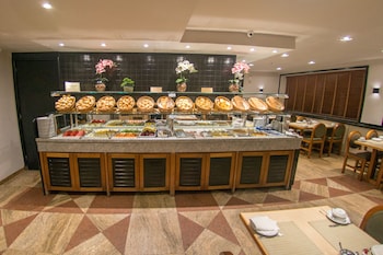 real palace hotel