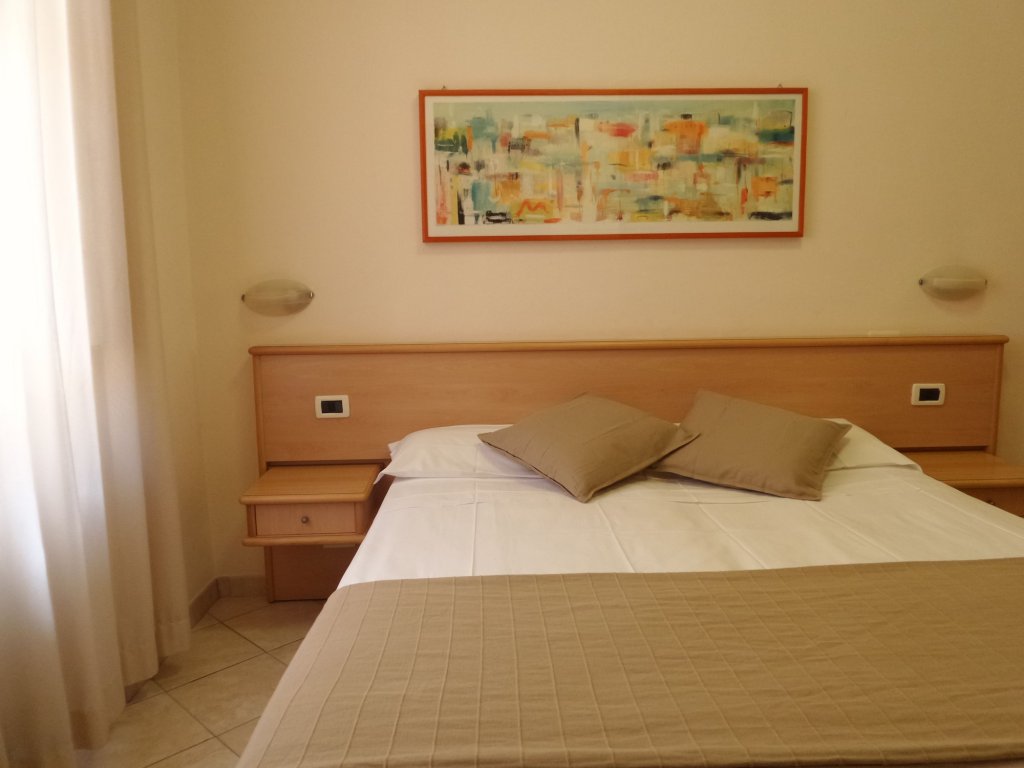 hotel astor