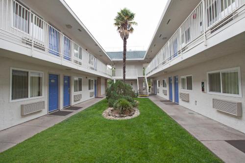 Motel 6 Sacramento, Ca - Central,Sacramento>>Rosemont,2 star