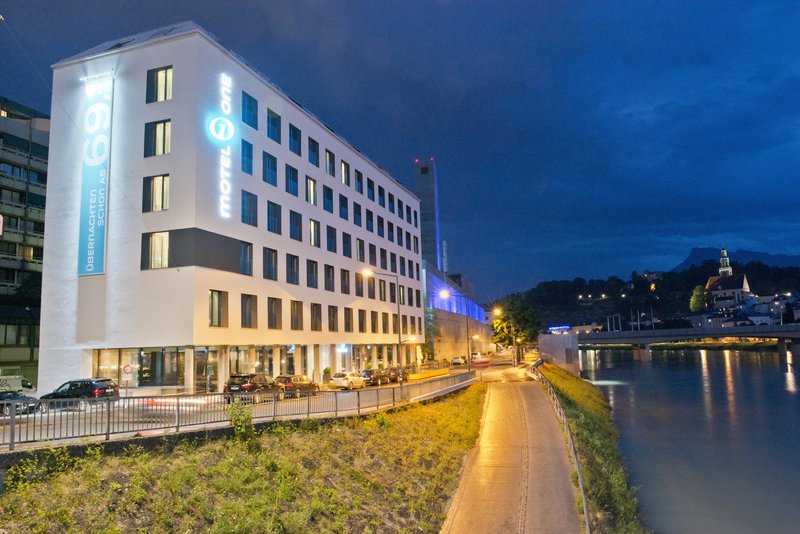 motel one salzburg mirabell