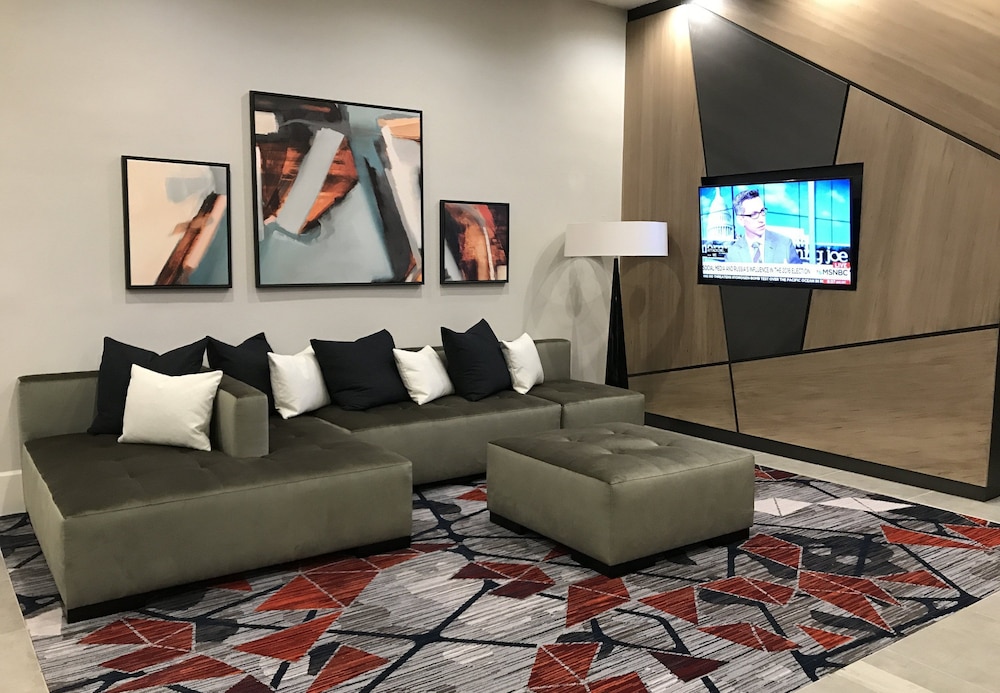 sonesta hotel grand rapids airport