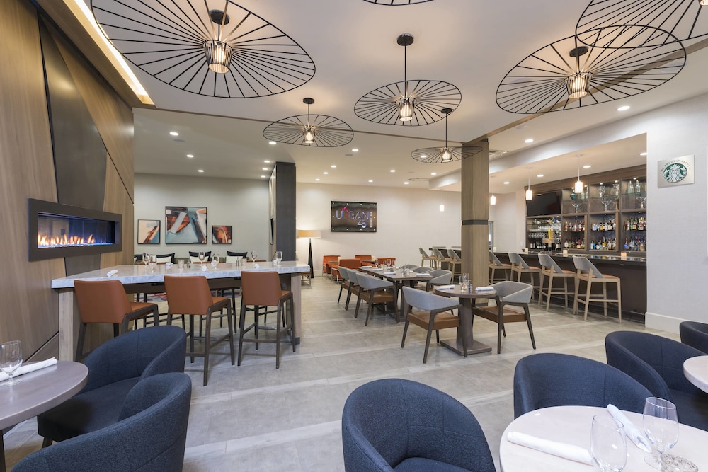sonesta hotel grand rapids airport