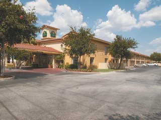 La Quinta Inn San Antonio I-35 N At Rittiman Road,Schertz>>San Antonio,2 star