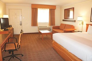 la quinta inn by wyndham san antonio market square