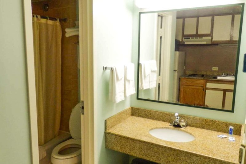 red roof plus and suites virginia beach seaside