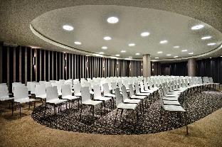 sound garden hotel airport