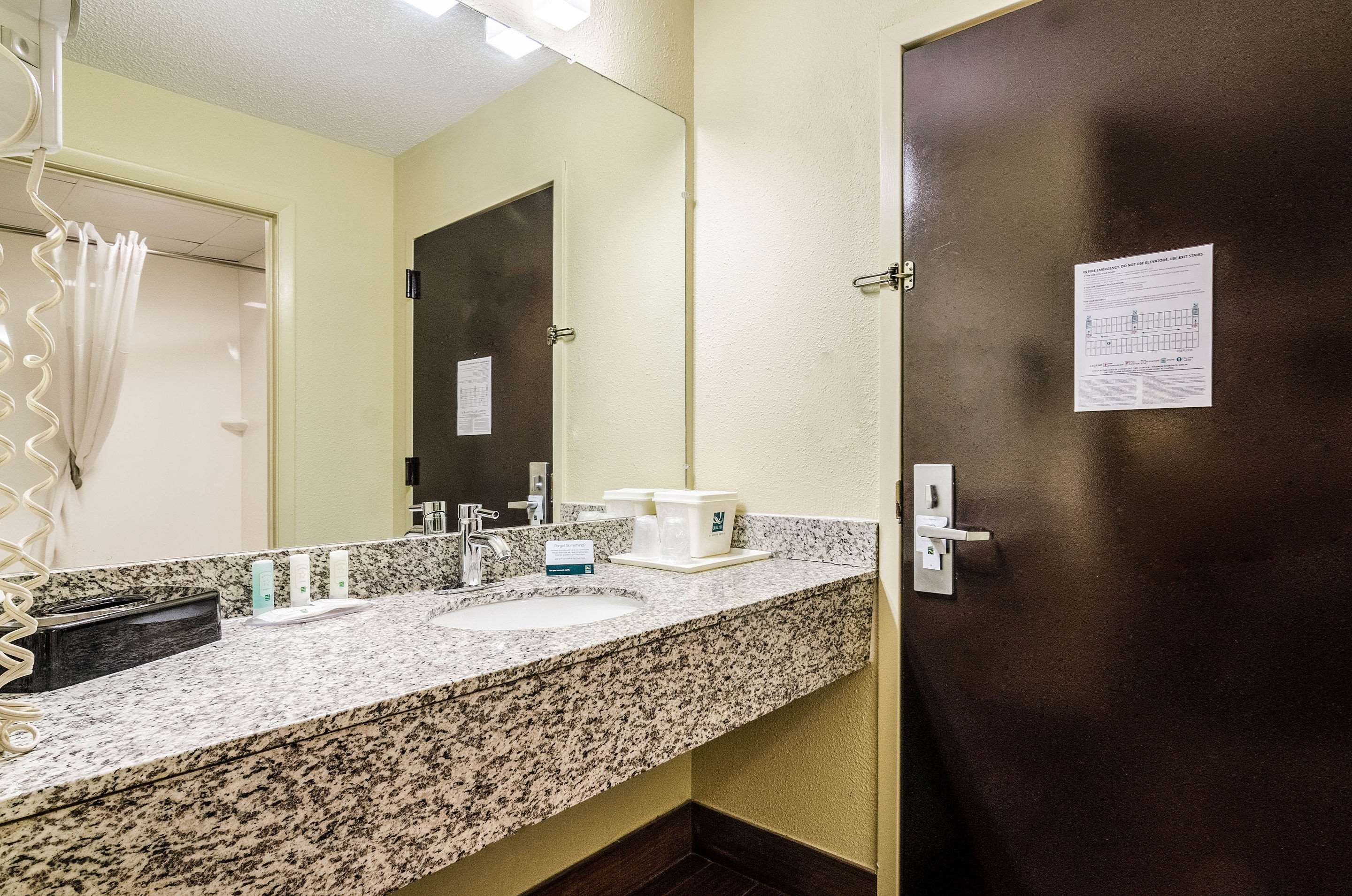 quality inn whiteville north