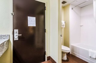 quality inn whiteville north