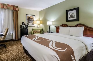 quality inn whiteville north