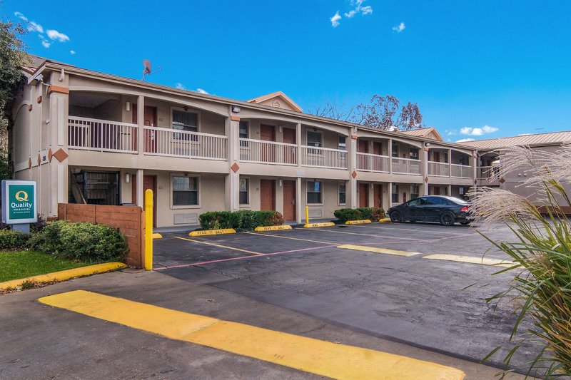 quality inn and suites dallas cityplace