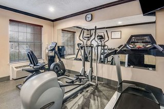 quality inn and suites dallas cityplace