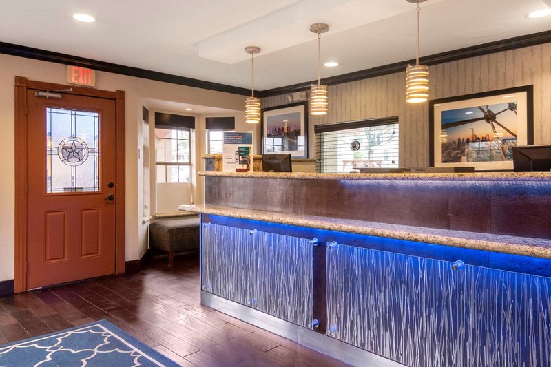 quality inn and suites dallas cityplace