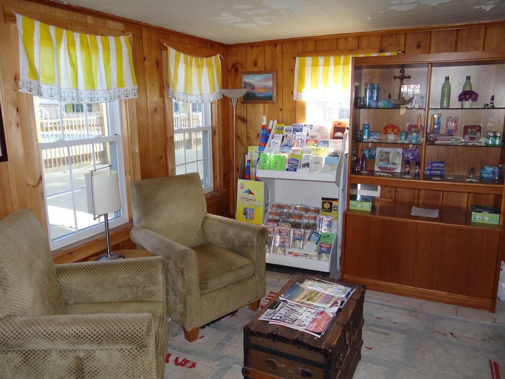 jonathan edwards motel