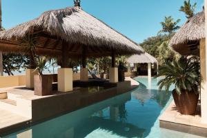 Sea Change Beachfront Apartments,Cairns Beaches>>Cairns,5 star