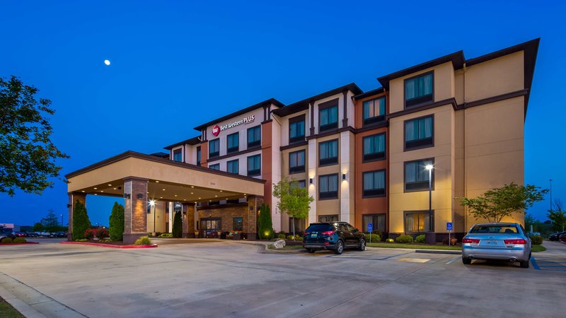 Best Western Plus Tupelo Inn & Suites