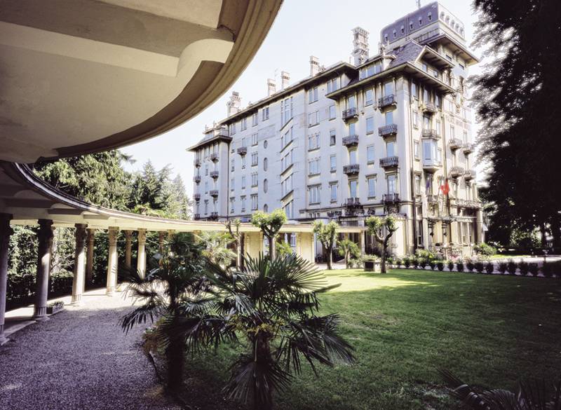 palace grand hotel varese