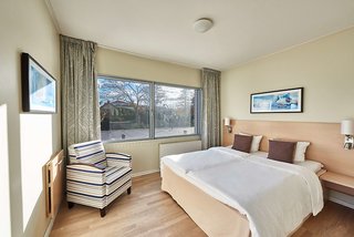 hotel marina