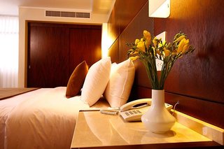 Hotel Reina Isabel,Quito>>Pichincha,4 star