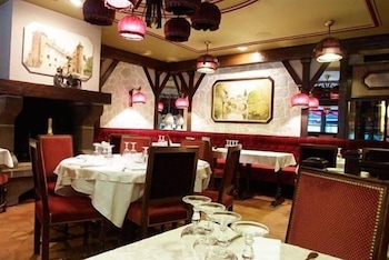 Le Renaissance,Bessonies>>Aurillac,3 star