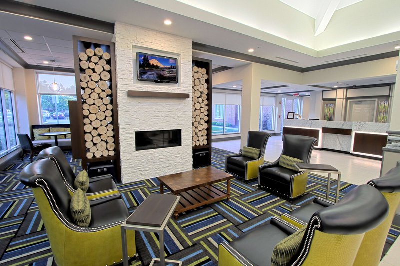 hilton garden inn westbury