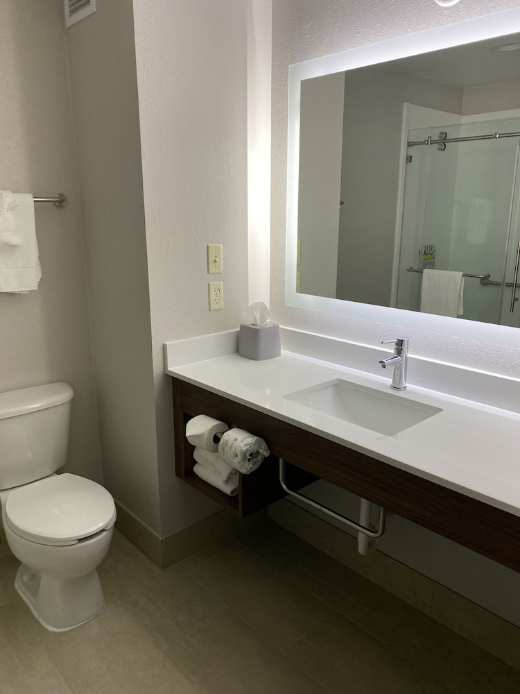 holiday inn express hotel and suites weston by ihg