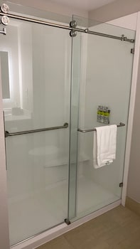 holiday inn express hotel and suites weston by ihg