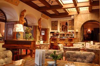 Eisenhut,Near Burggarten,4 star