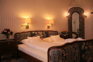 Eisenhut,Near Burggarten,4 star