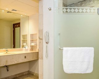 Quality Inn Monterrey La Fe,Monterrey>>Guadalupe,3 star