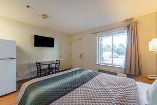 hometowne studios by red roof raleigh durham