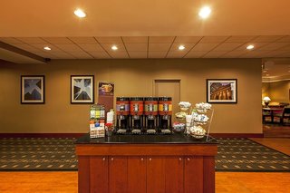 hampton inn new york laguardia airport