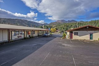 Gold Rush Inn,Queenstown>>Hobart,3 star