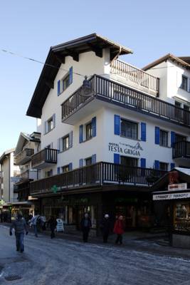 hotel garni testa grigia