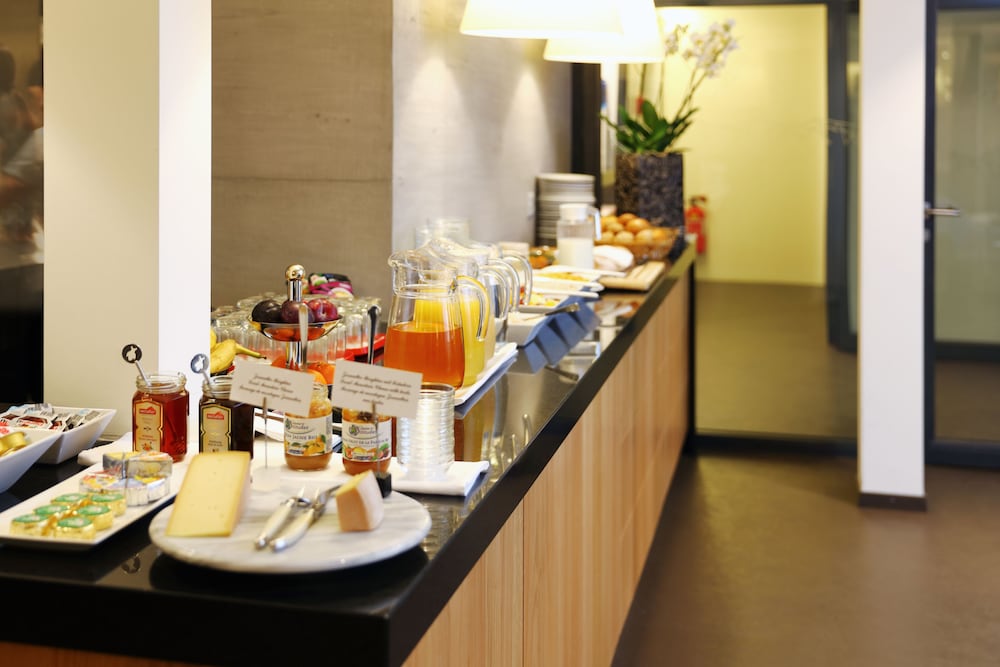 hotel garni testa grigia