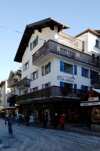 hotel garni testa grigia